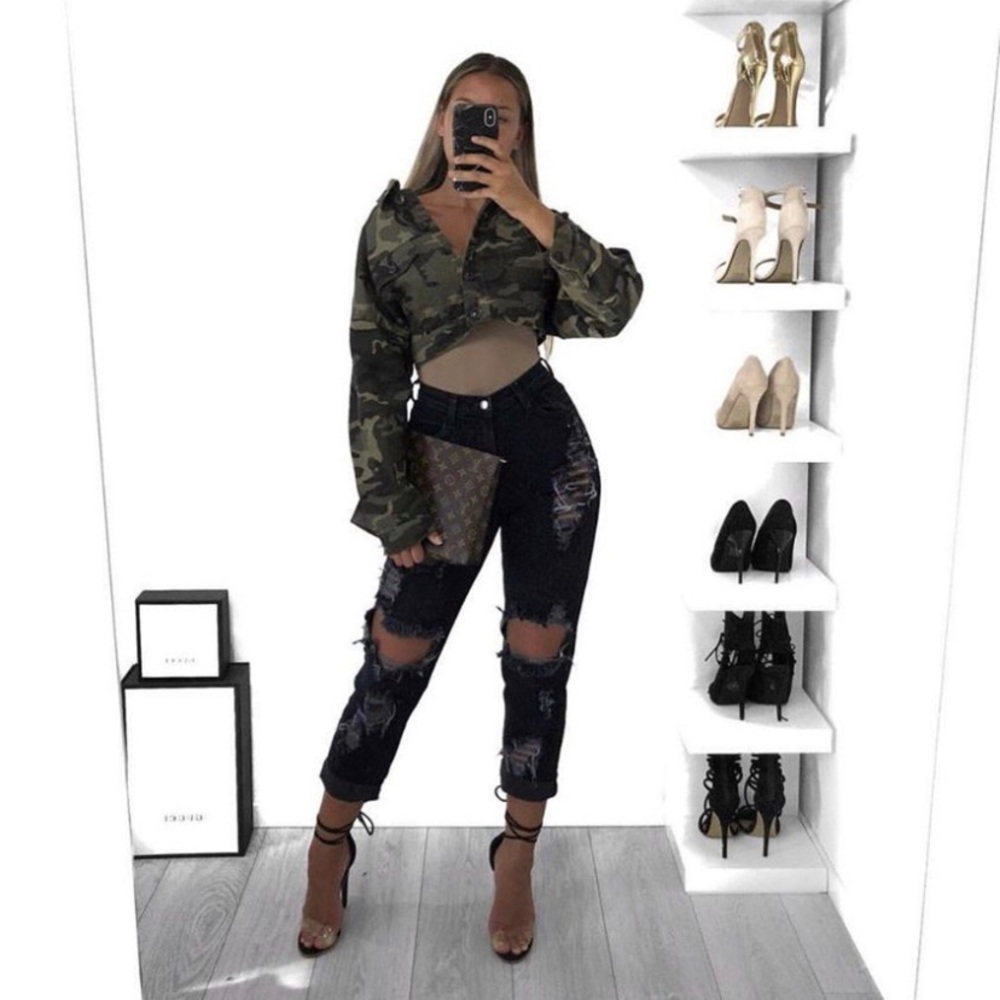 OOTDFash Boutique ripped “mom jeans”